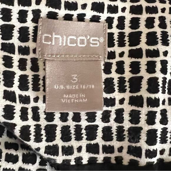 CHICO’S blazer size 3 large black white lace appliqué on arms - Picture 12 of 14
